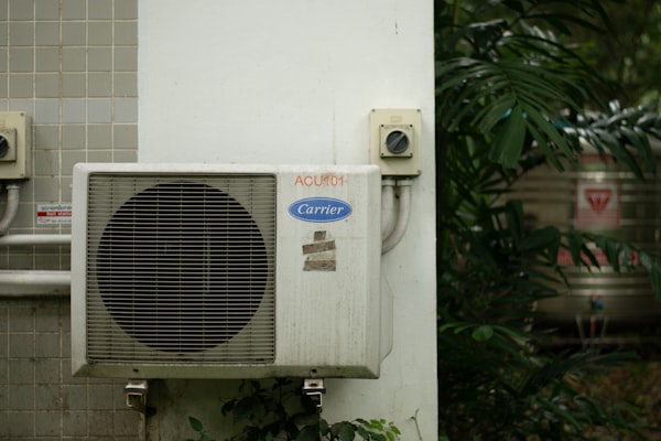 Air conditioning unit and ventilation system